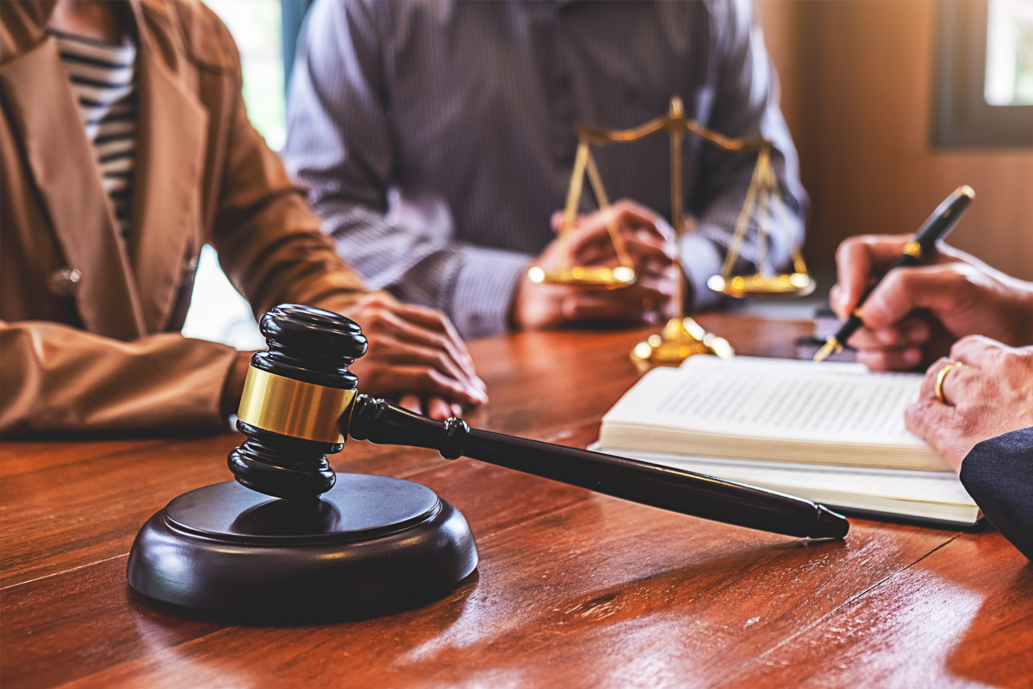FOREIGNERS AND CITIZENSHIP LAW